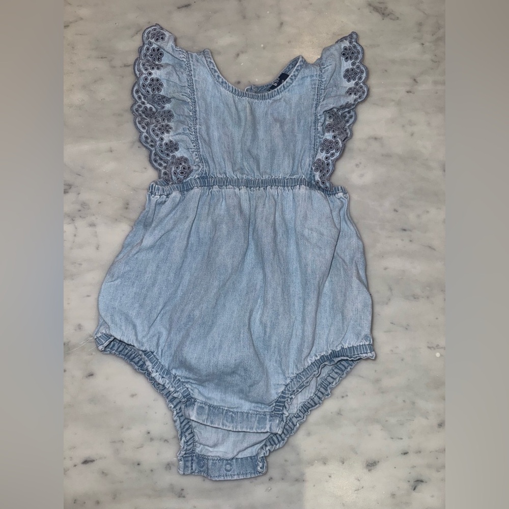 Chambray baby onesie (Gap)